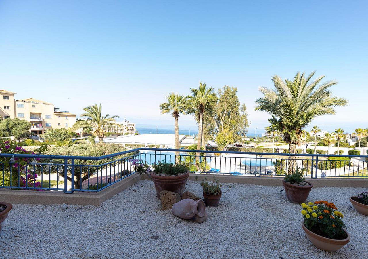 105 Kings Palace - Fabulous 2 Bed, 2 Bath, Large Patio With Garden - Sea Views Пафос Экстерьер фото