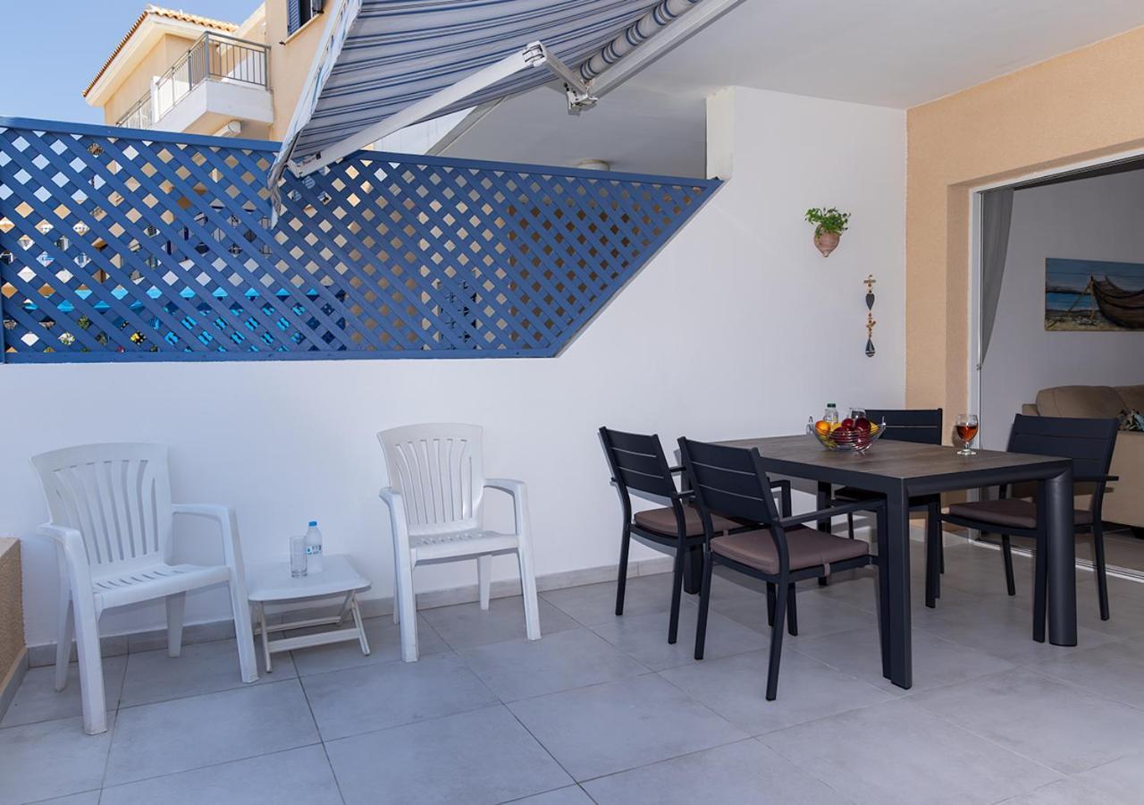 105 Kings Palace - Fabulous 2 Bed, 2 Bath, Large Patio With Garden - Sea Views Пафос Экстерьер фото