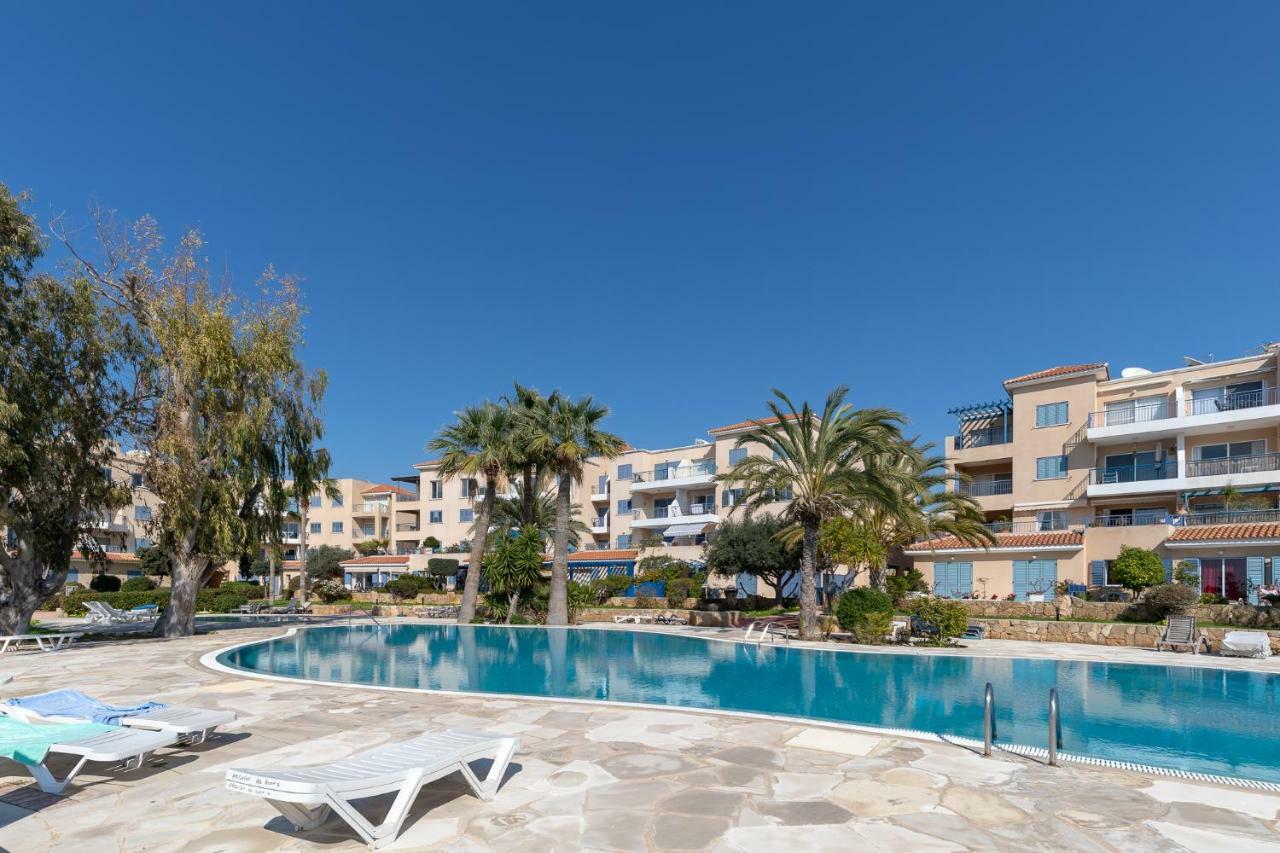 105 Kings Palace - Fabulous 2 Bed, 2 Bath, Large Patio With Garden - Sea Views Пафос Экстерьер фото