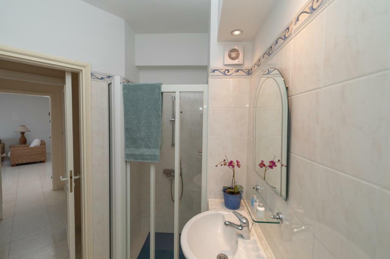 105 Kings Palace - Fabulous 2 Bed, 2 Bath, Large Patio With Garden - Sea Views Пафос Экстерьер фото